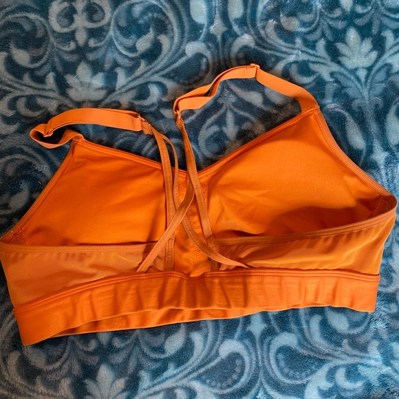 Reebok sports Bra. Large - Picture 2 of 5